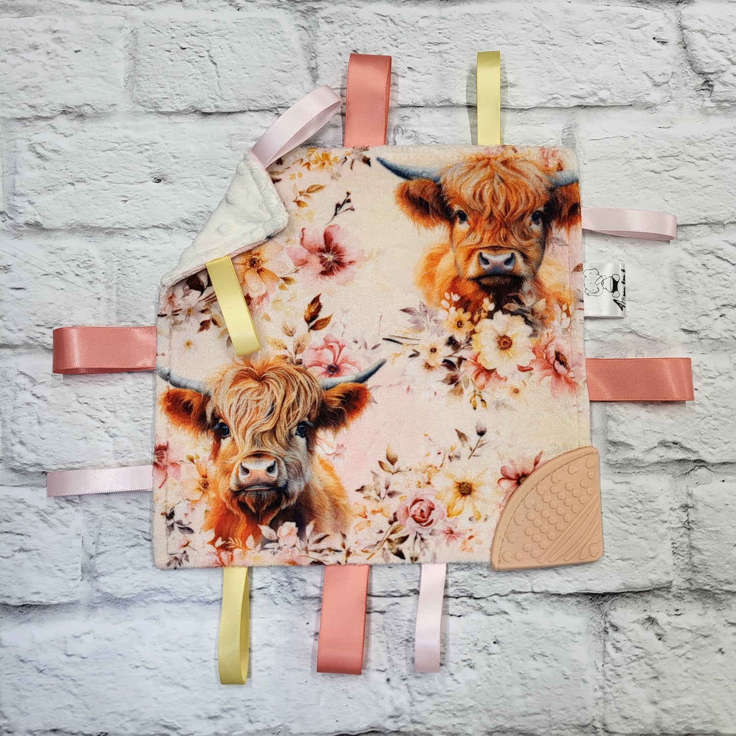 Fleurs de pâturage highland - Doudou étiquettes craquante avec coin de dentition