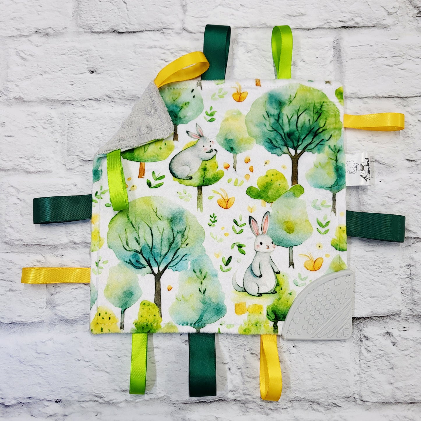 Lapin en forêt - Doudou étiquettes craquante avec coin de dentition