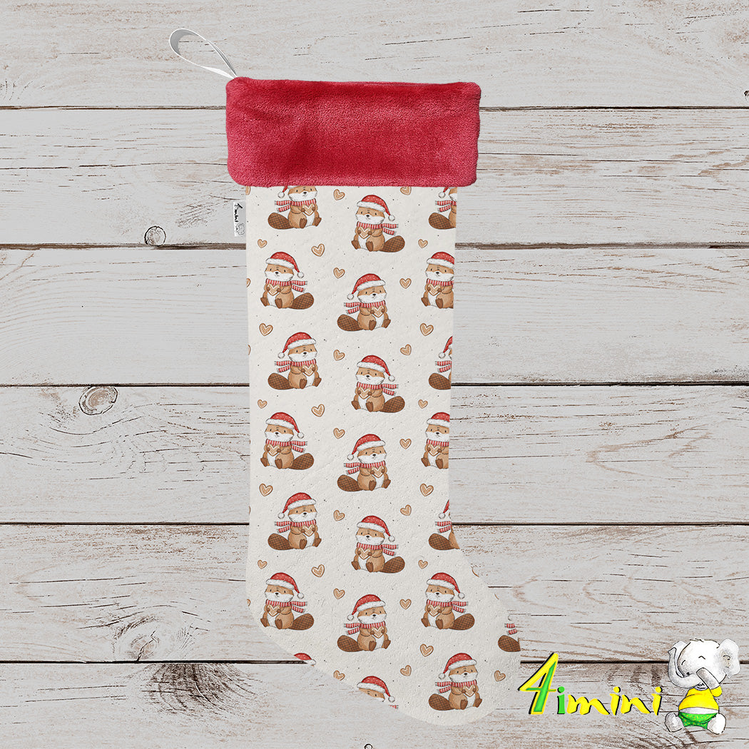 Bas de noël format à cadeau avec bordure rouge, avec le motif animaux de la forêt, castor, pain d'épices, tuques, coeur par 4Timini