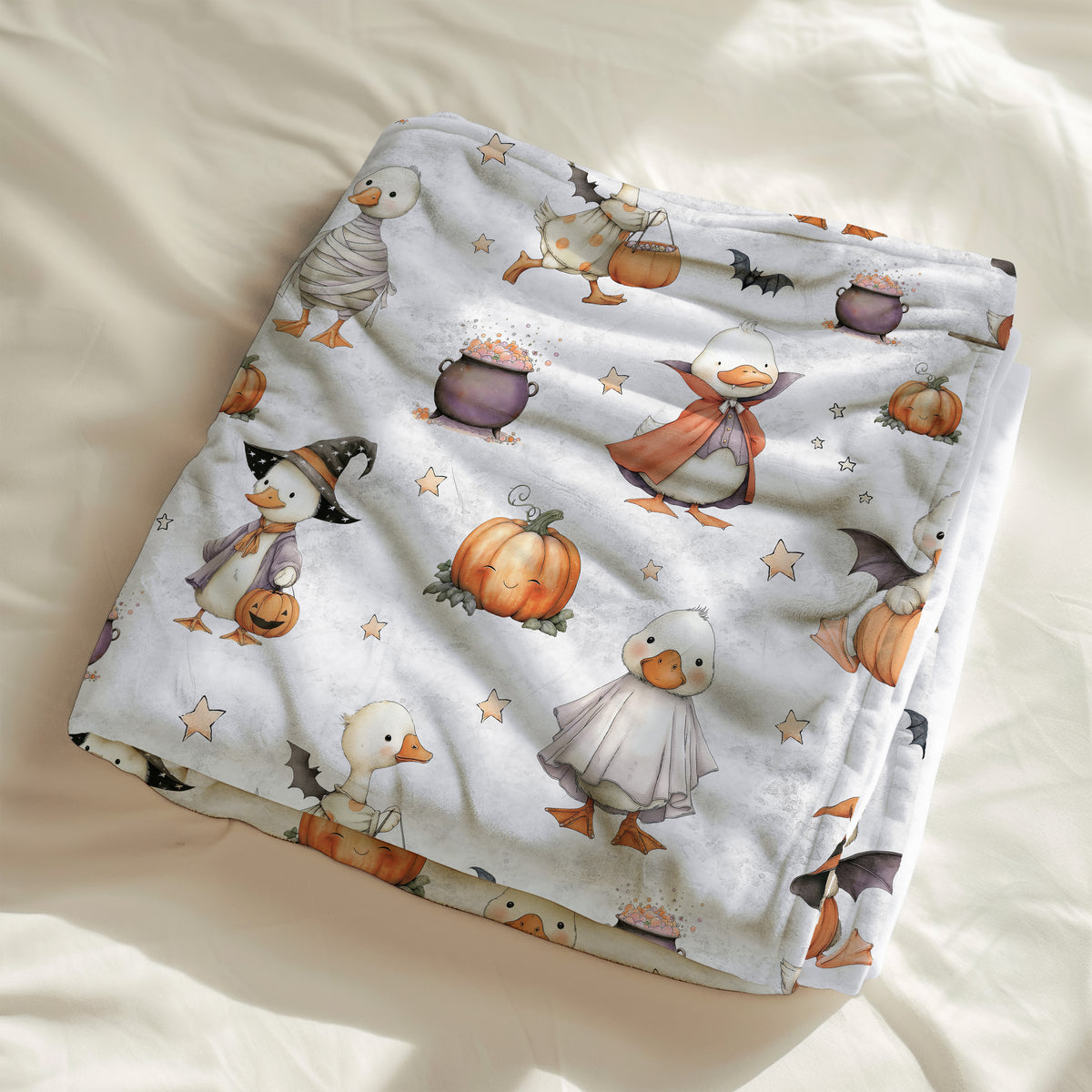 couverture, calinou doudou, halloween, avec oie blanche costumé, citrouille, fantôme, chauve-souris, momie, sorcière, chat noir, potion
