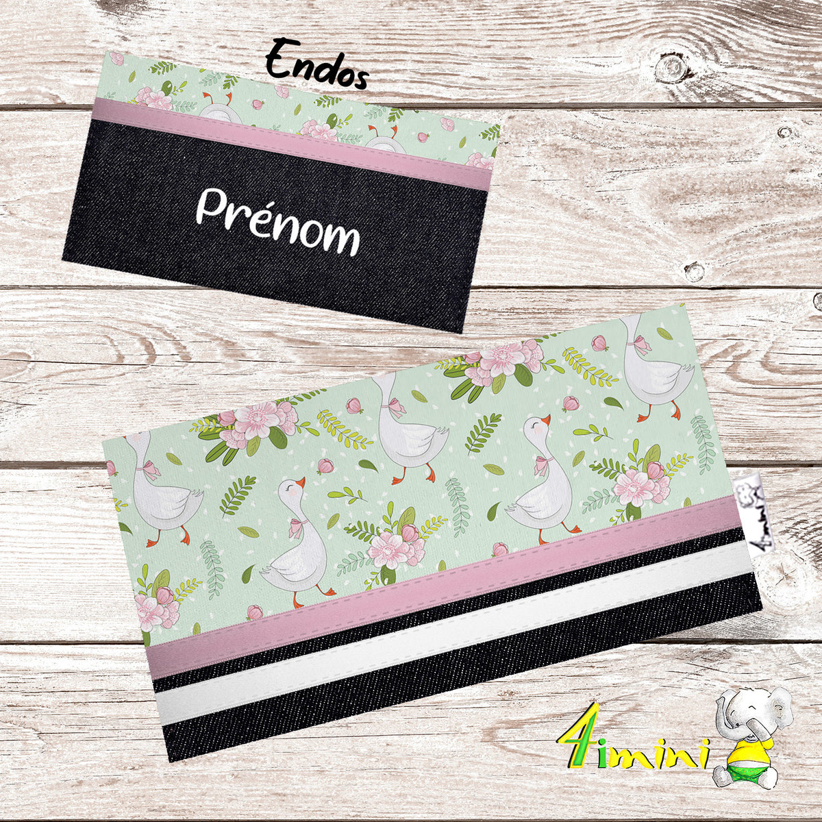 Protège carnet de santé pour carnet de vaccination et cartes médicales avec un doux motif de jardins douillets avec oies blanches avec fleurs roses aquarelles par 4Timini