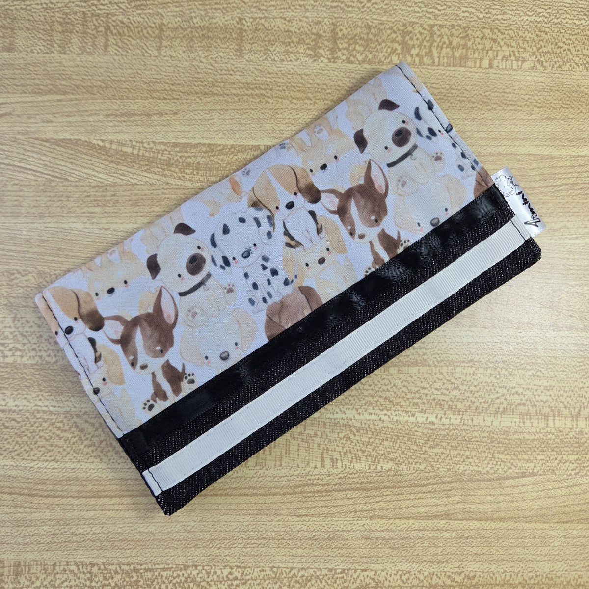 Protège carnet de santé pour carnet de vaccination et cartes médicales avec un doux motif de chiots, chiens, pitou, aquarelles par 4Timini