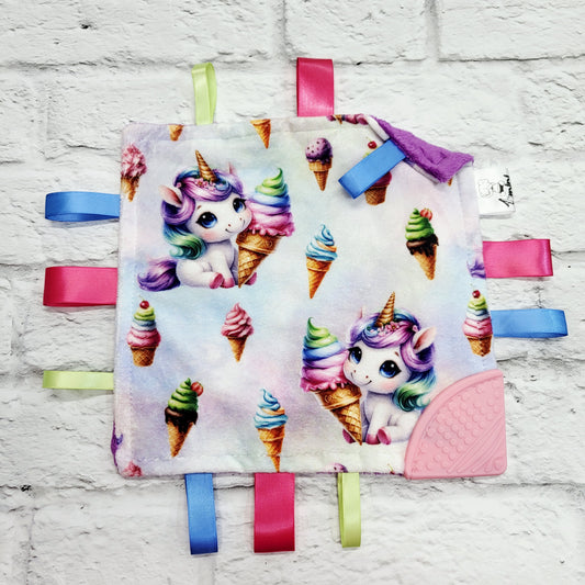 Cornet de licorne - Doudou étiquettes craquante avec coin de dentition