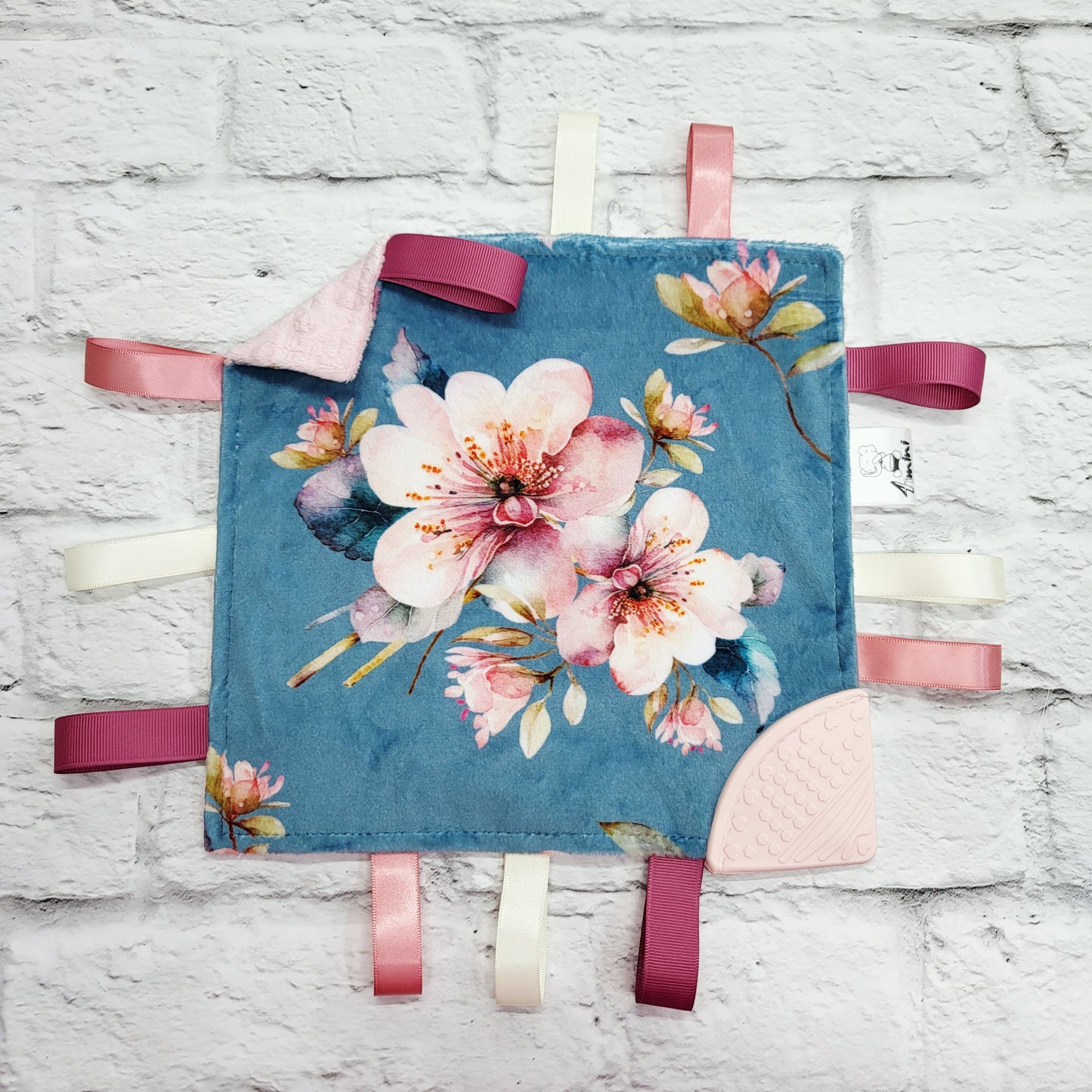 Fleurs de cerisier - Doudou étiquettes craquante avec coin de dentition