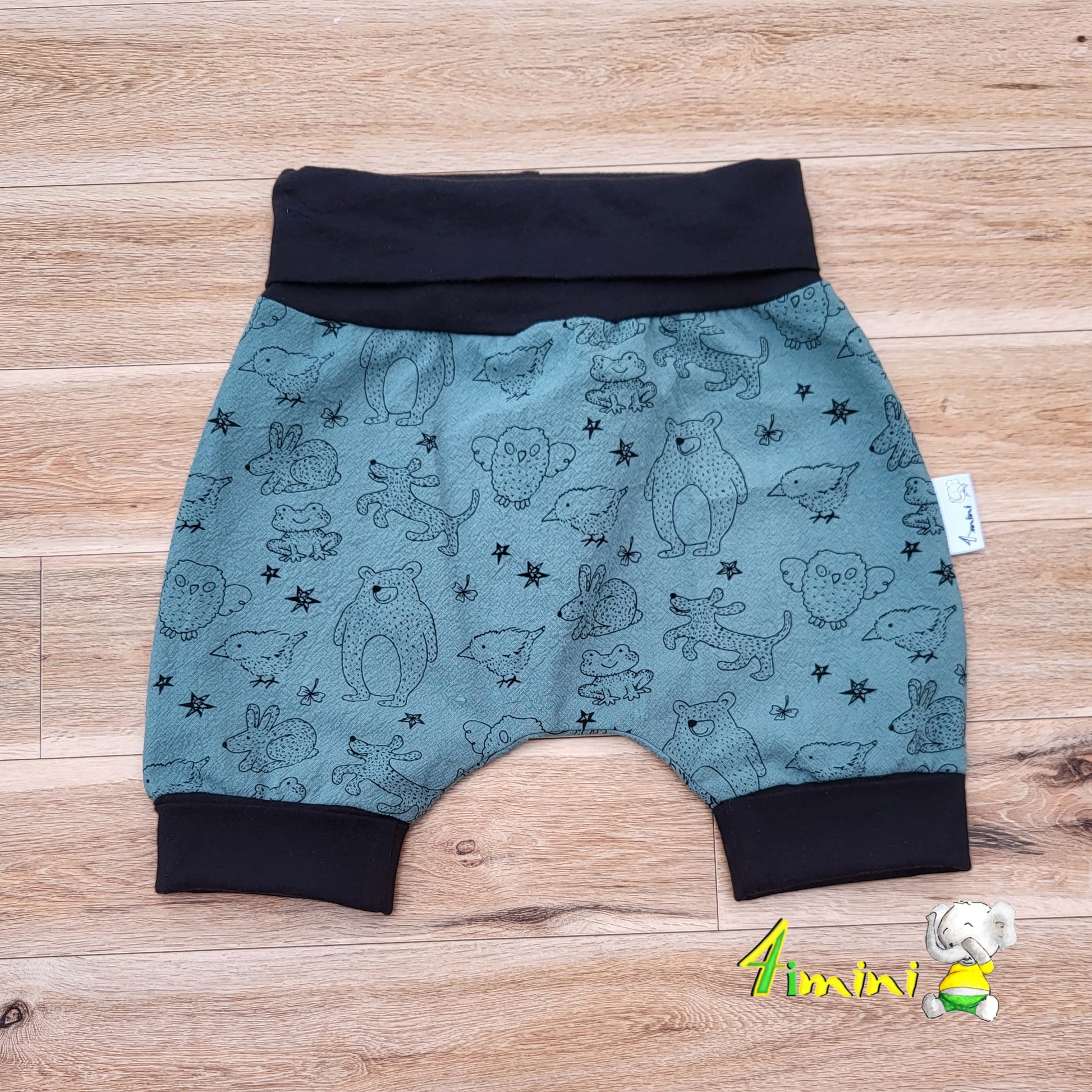 short évolutif avec animaux en mousseline vert sauge par 4timini